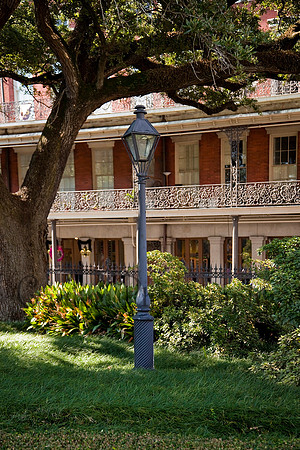 Pontalba Light Post